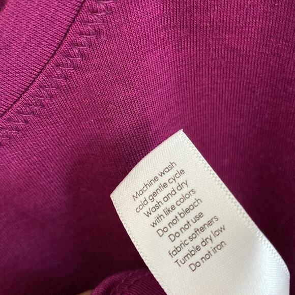 ATHLETA WOMENS ESSENCE TWIST LONG SLEEVE TOP IN Exotic Fuchsia Size M - Picture 9 of 12